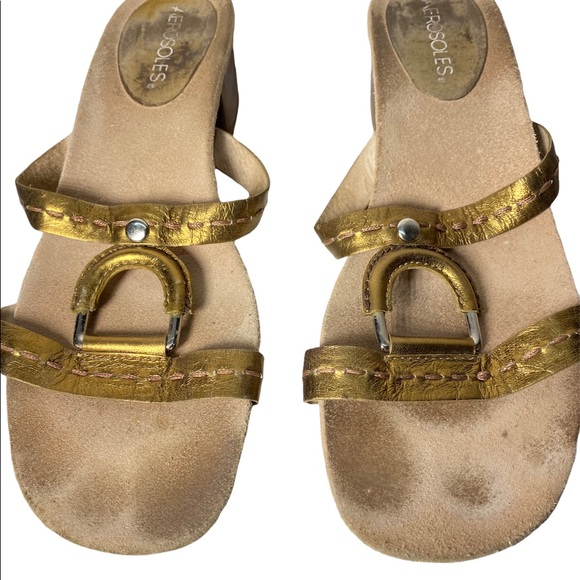 Aerosoles Metallic Gold Block Heel Suede Sandals Size 8 - Picture 4 of 10